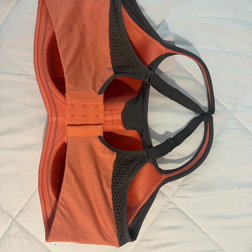 Essential Bodywear Jesse Sports Bra